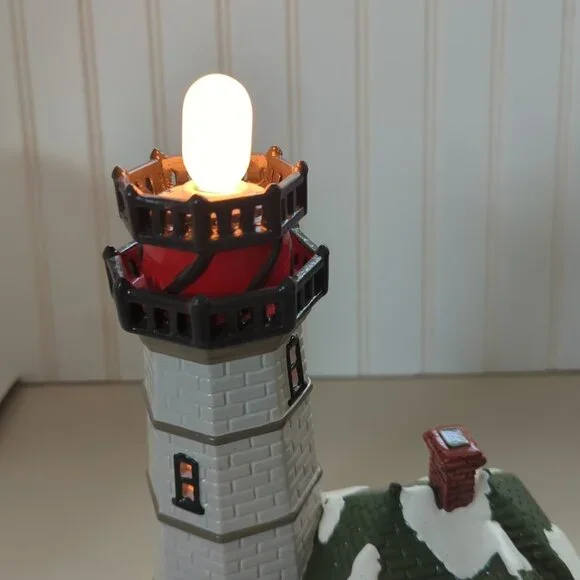 Dept. 56 Christmas Cove Lighthouse  - Retired - Picture 4 of 12